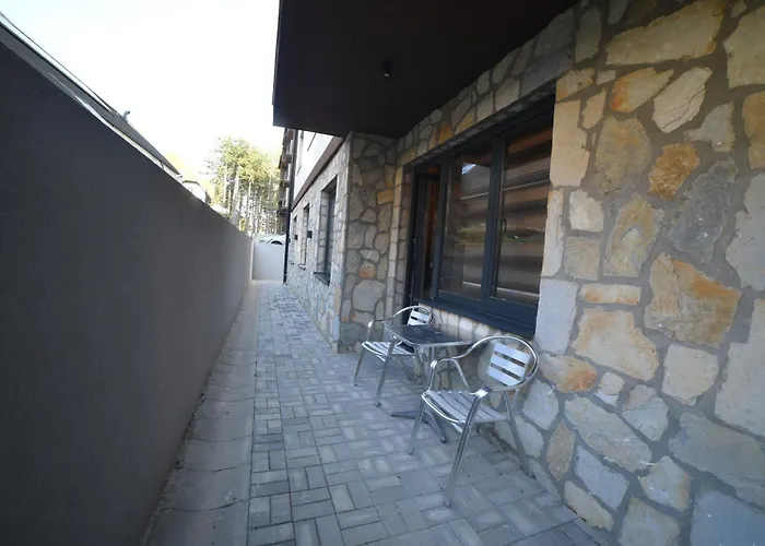 Istra 3 - Titova * Palisat